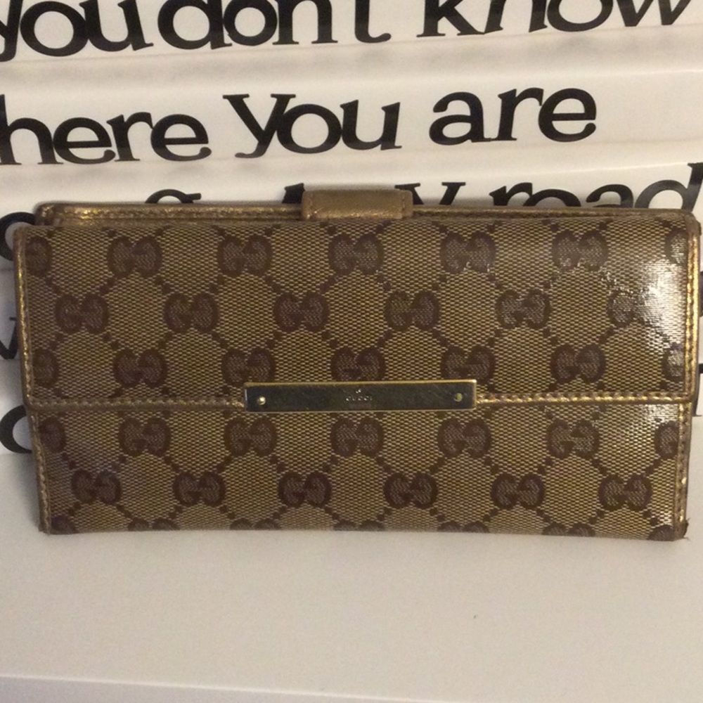 Gucci Continental Wallet Authentic
